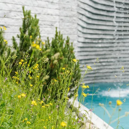 Ξενοδοχείο Tschuggen Grand - The Leading Of The World 5*